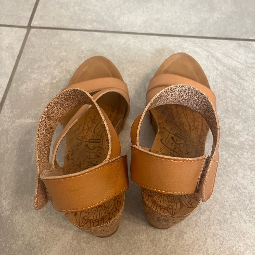 Blowfish Tan Wedge Sandals - Picture 7 of 7